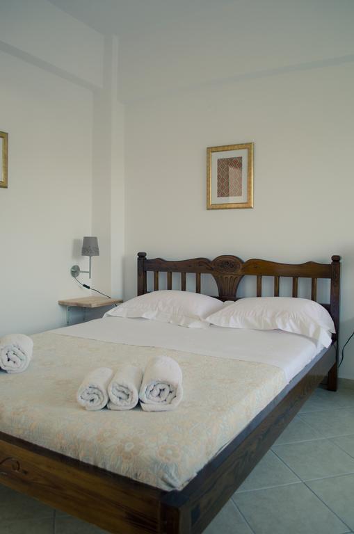 Georgias House Apartment Скирос Стая снимка